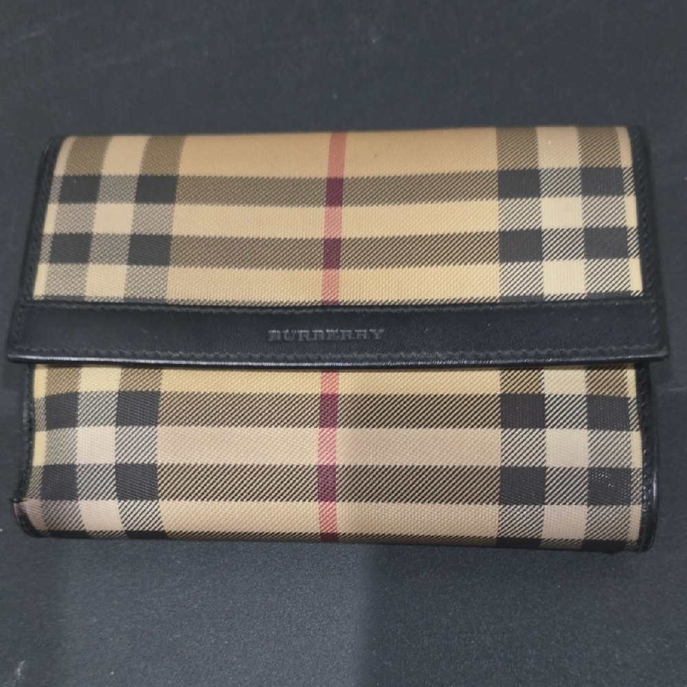 EUC Burberry Wallet